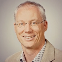  Bernhard Kuster